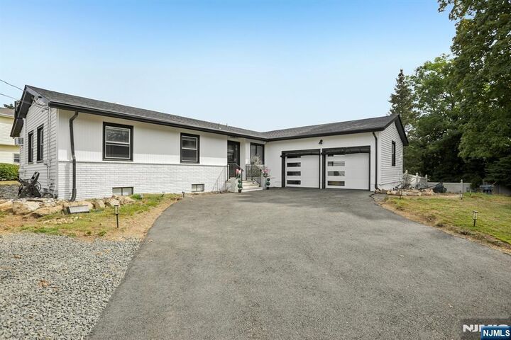 Property Photo:  112 Park Place  NJ 07442 