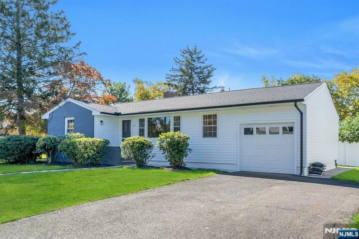 Property Photo:  1 Crestwood Lane  NJ 07066