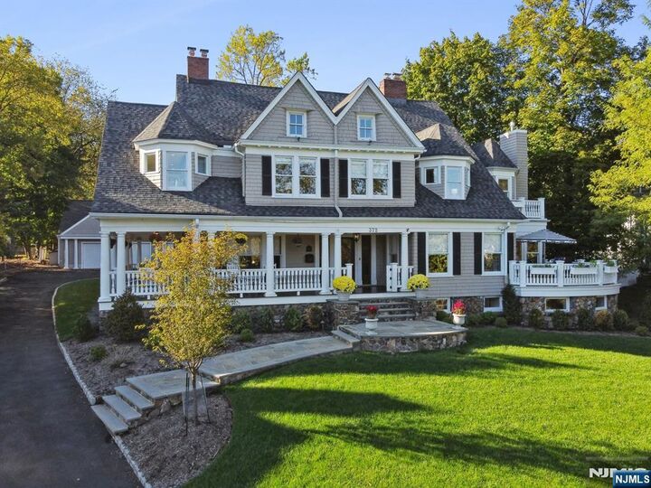 372 Upper Mountain Avenue  Montclair NJ 07043 photo