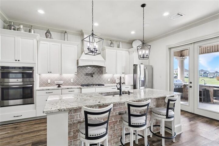 Property Photo: 489 San Cristobal Drive LA 70458