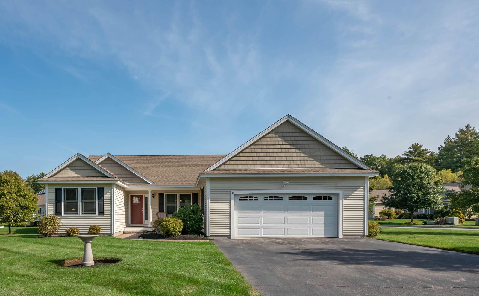 Property Photo:  8 Pilgrim Circle  NH 03063 