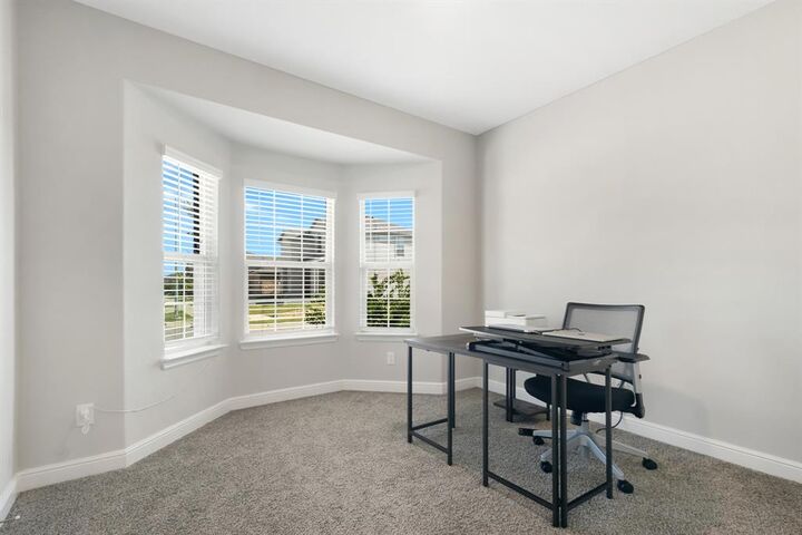 Property Photo: 15721 Euston Terrace TX 76247