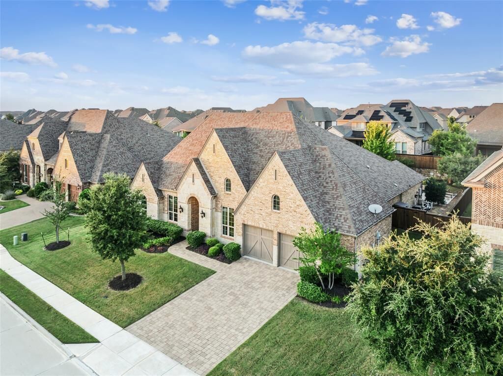 Property Photo: 2718 Corral Drive TX 75009