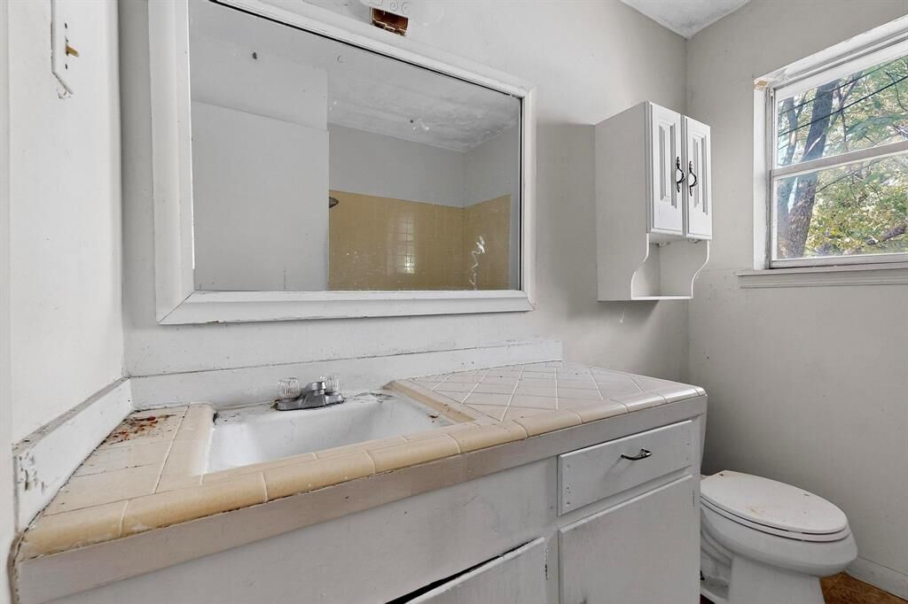 Property Photo:  1401 N Rogers Road  TX 75061 