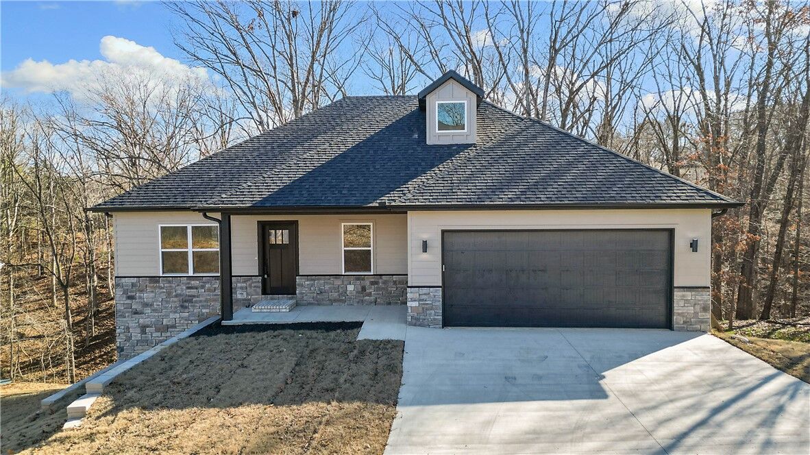 Property Photo:  6 Marionet Circle  AR 72714 