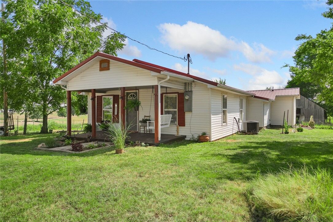 Property Photo:  2899 Bellefonte Road  AR 72601 