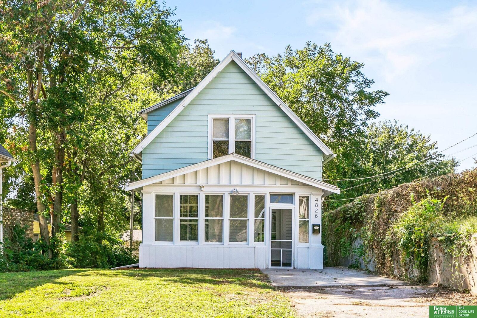 Property Photo:  4826 S 15th Street  NE 68107 