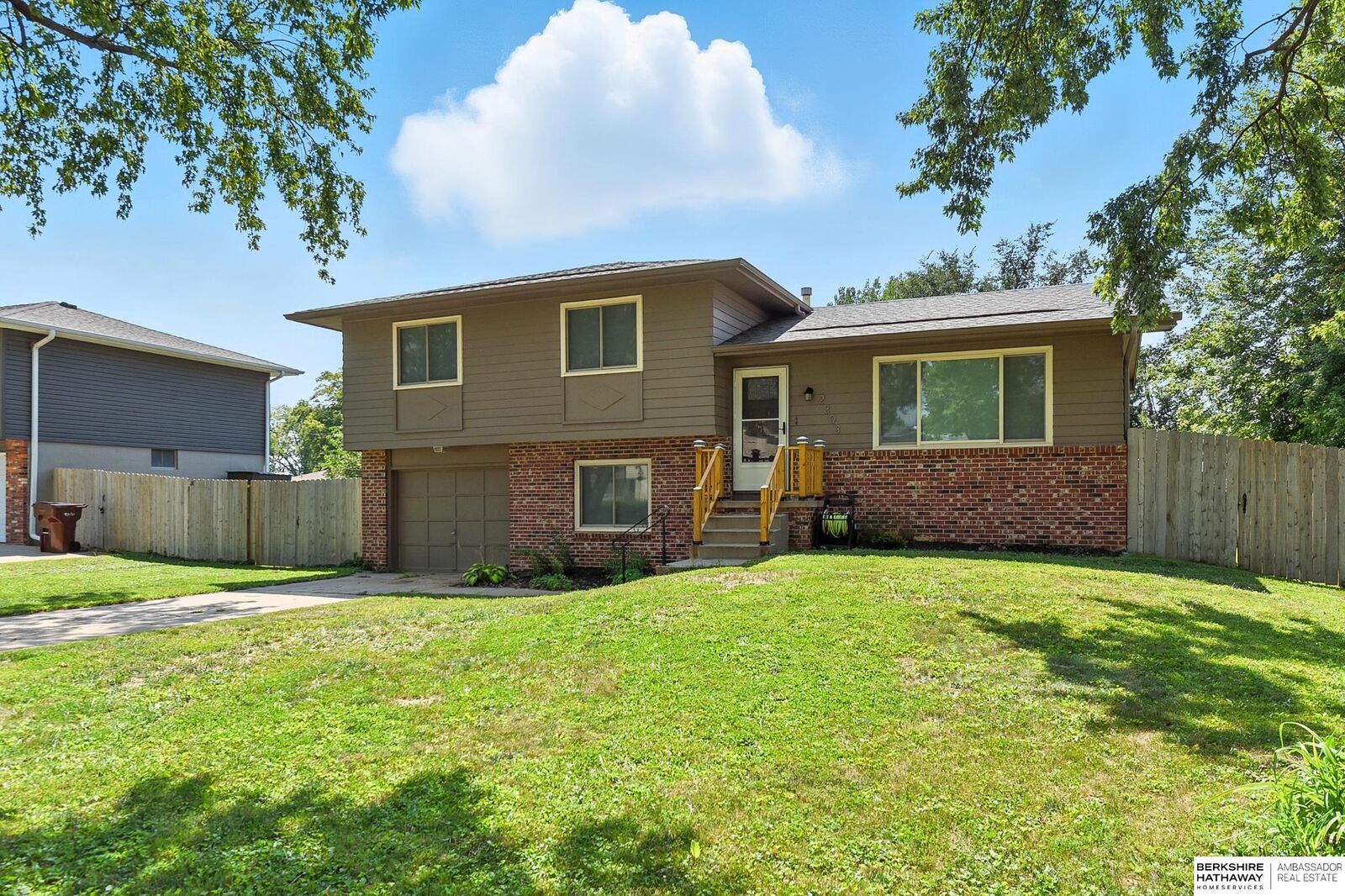 Property Photo:  2303 Greensboro Avenue  NE 68005 