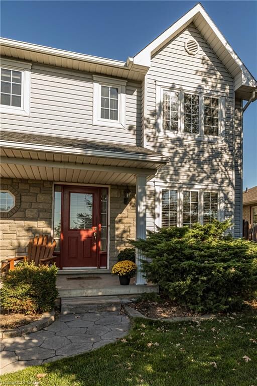 Property Photo:  33 Oak Crescent  ON N0A 1H0