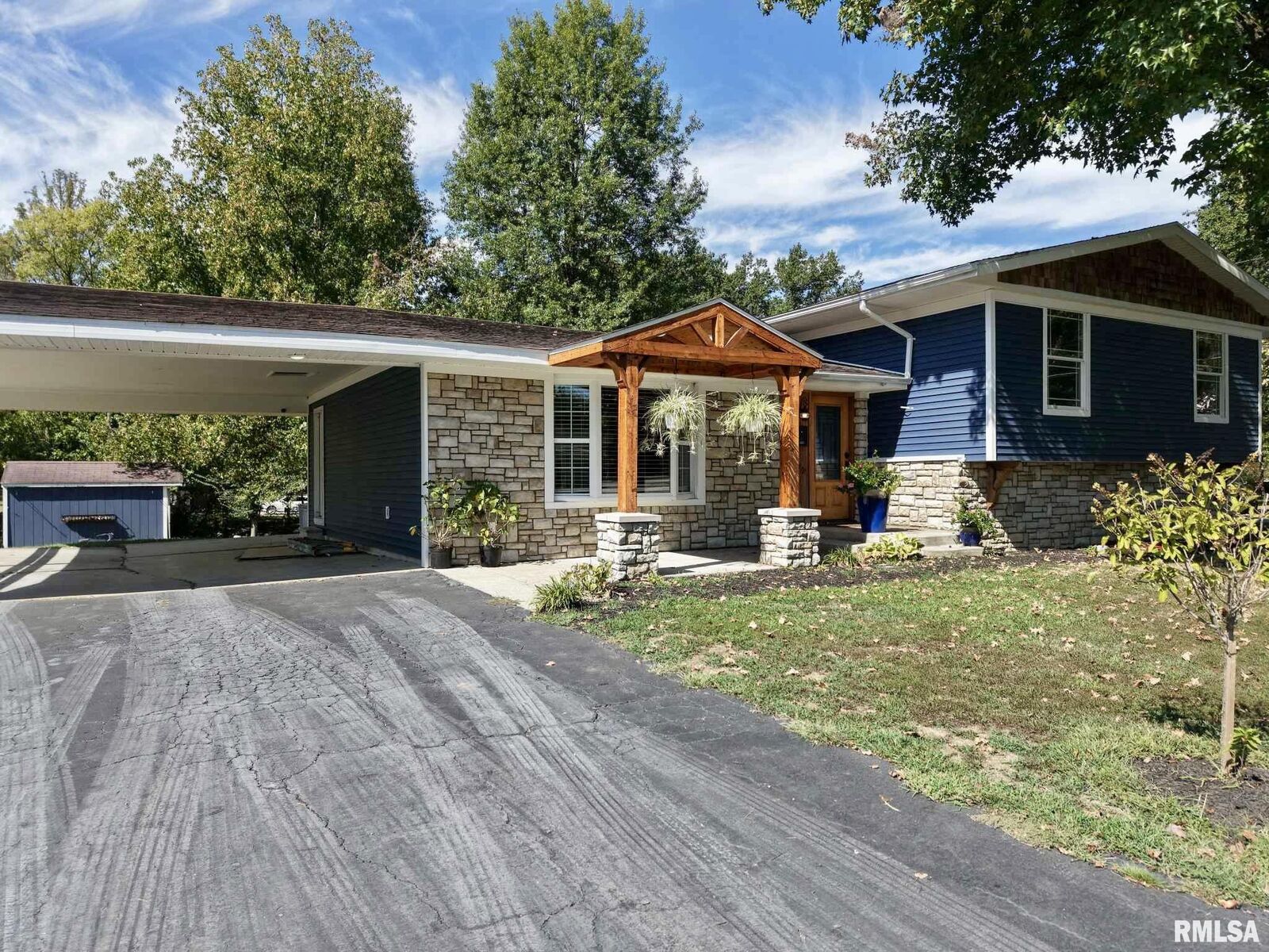 Property Photo:  1209 Election Drive  IL 62812 
