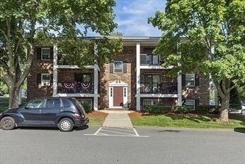 Property Photo:  9 Walker Rd 4  MA 01845 