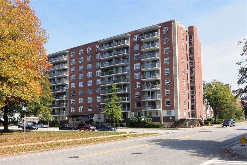 Property Photo:  80 Salisbury St 206  MA 01609 