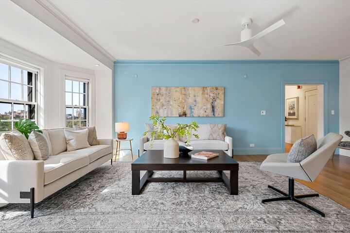 Property Photo:  90 Commonwealth Avenue 18  MA 02116 