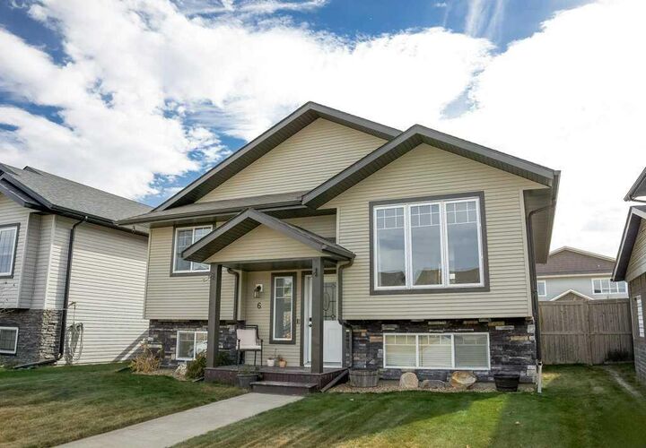 Property Photo: 6 Coachill Street AB T4M 0A9