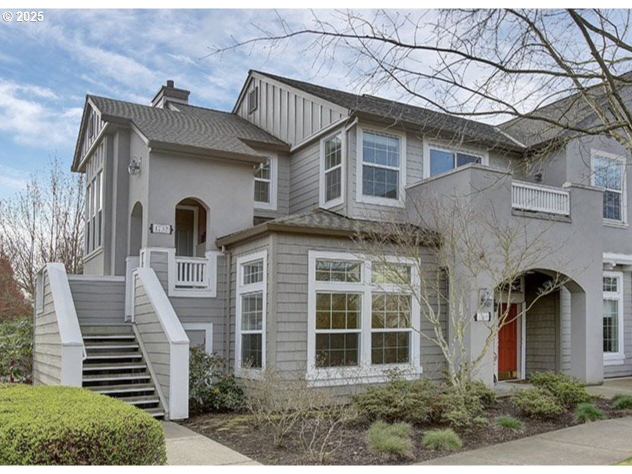 Property Photo:  1732 NE Ashberry Dr  OR 97124 