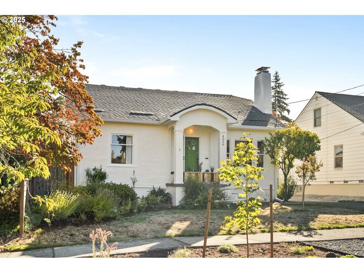 Property Photo:  4026 NE 64th Ave  OR 97213 