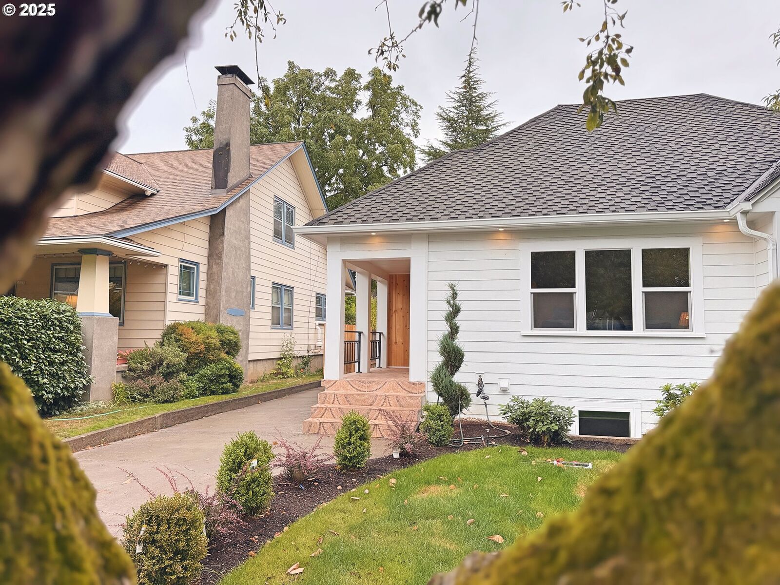 Property Photo:  3564 NE Mathison Pl  OR 97212 