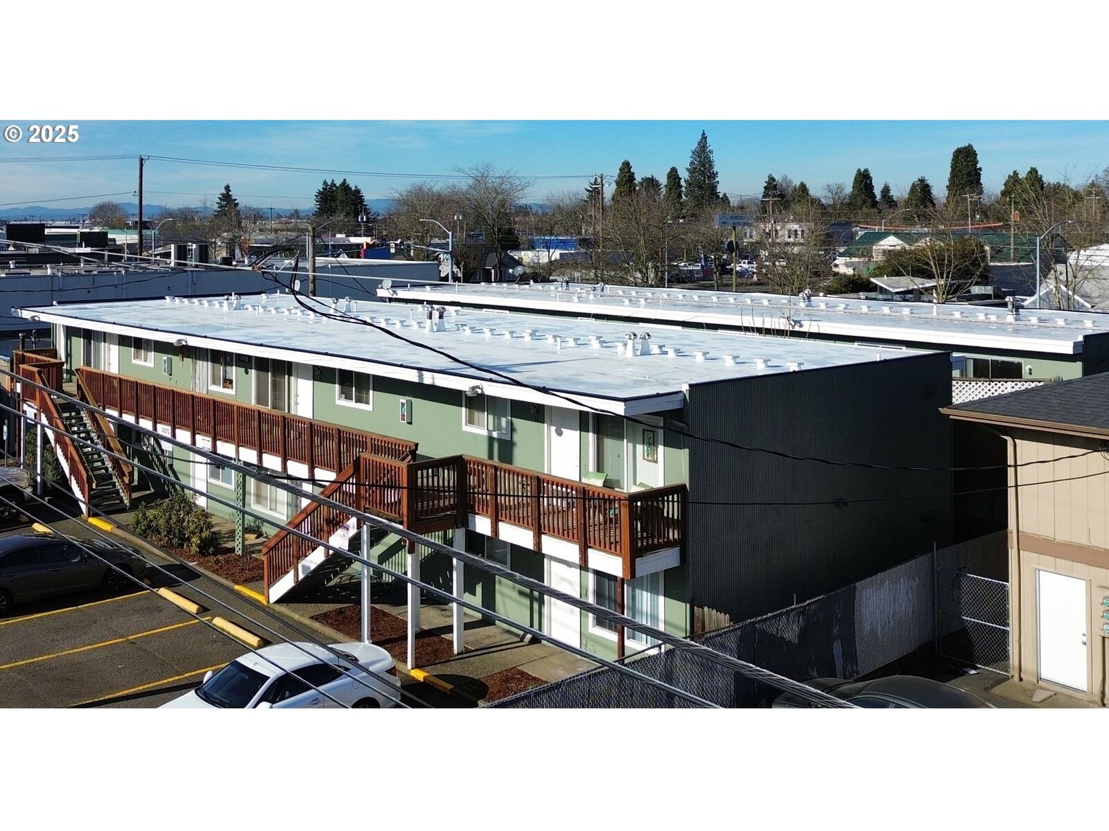 Property Photo: 1230 W 7th Ave OR 97402