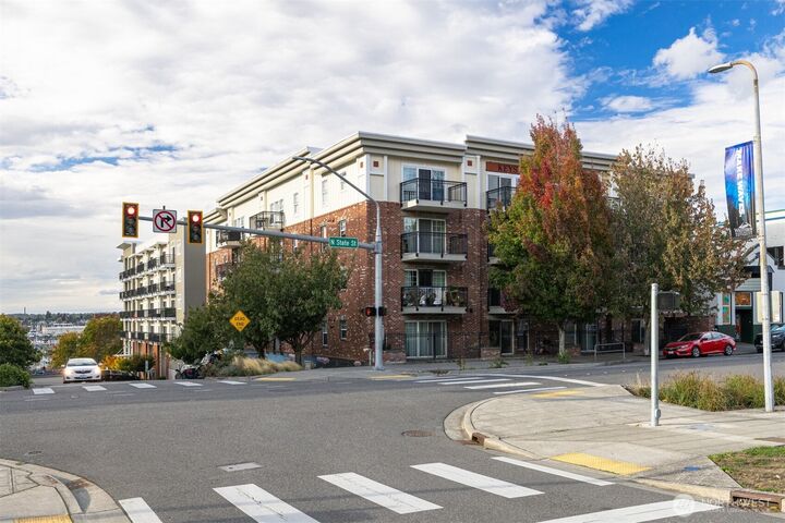 Property Photo:  1001 N State Street 403  WA 98225 