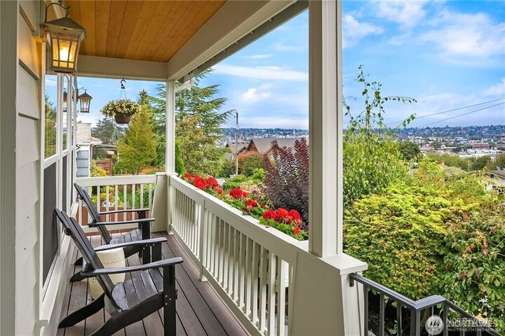 Property Photo:  4231  Williams Avenue W  WA 98199 