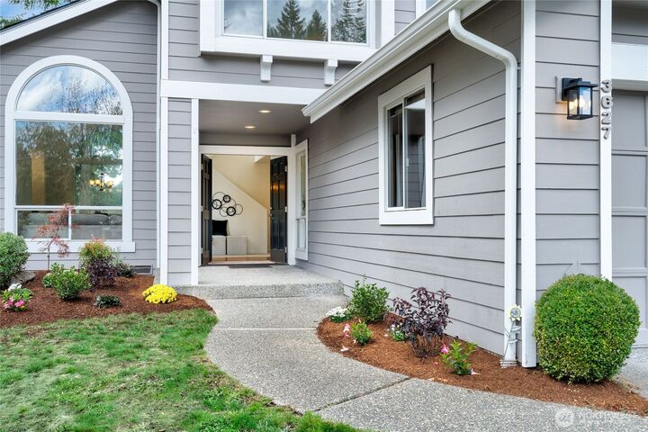 Property Photo:  3627  252nd Place SE  WA 98029 