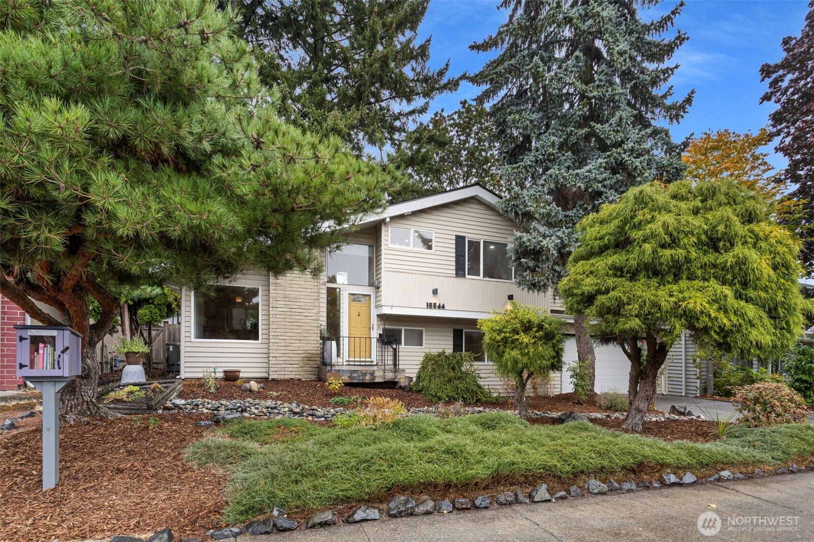 Home for sale in Renton: 15844 SE Fairwood Boulevard, Renton, WA 98058