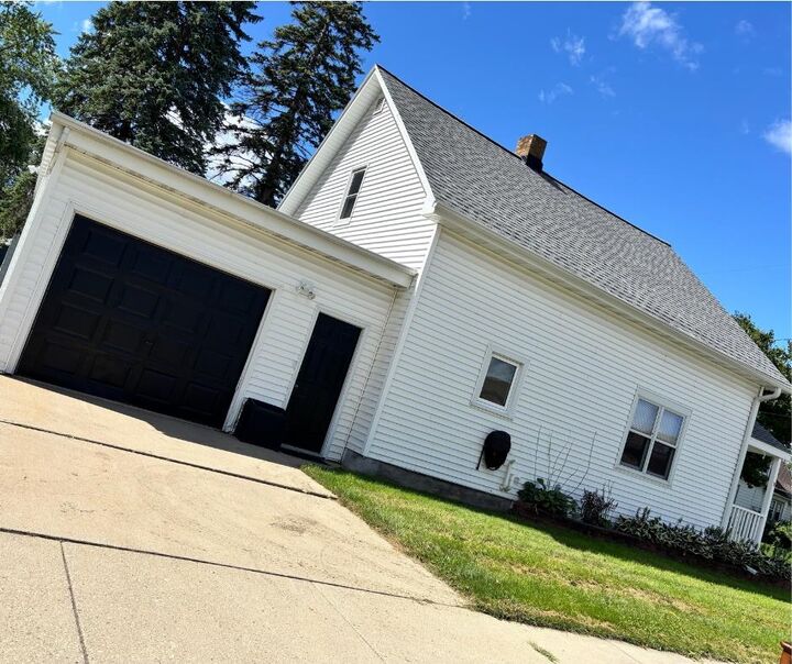 Property Photo: 131 Garfield Street WI 54303