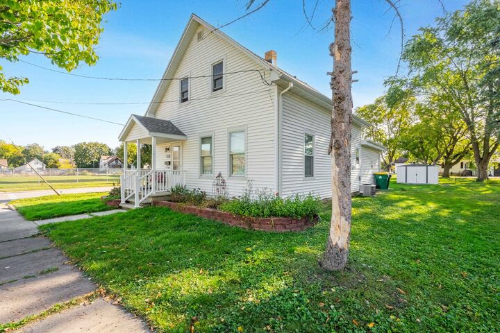 Property Photo:  131 Garfield Street  WI 54303 