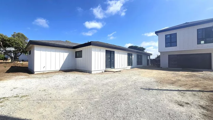 Property Photo: 227 Hill Dr CA 92083