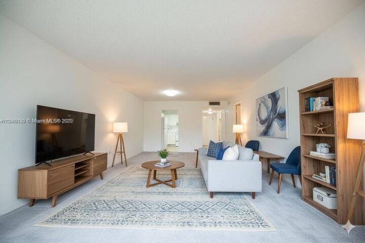 Property Photo: 1400 Saint Charles Pl 222 FL 33026