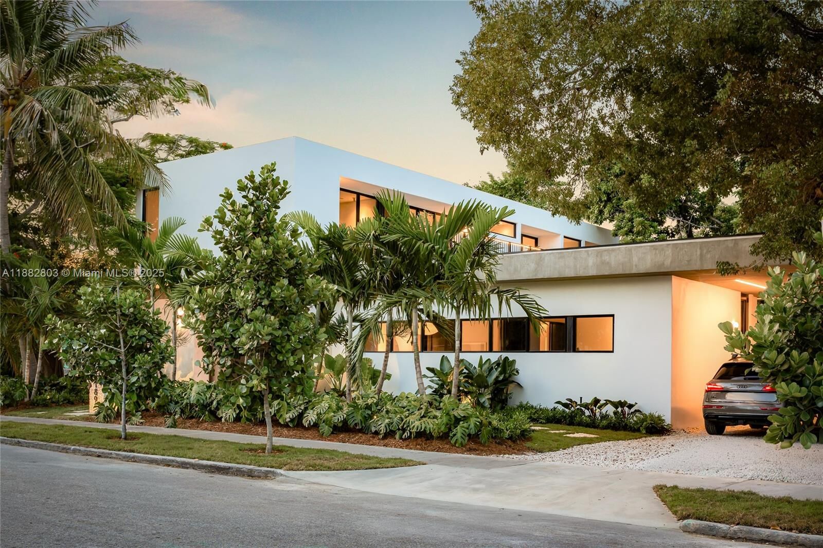 Property Photo:  2189 SW 24th Ter  FL 33145 