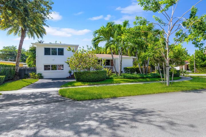 Property Photo: 100 NE 123rd St FL 33161
