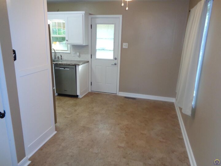 Property Photo: 2028 SW Stone Ave KS 66604