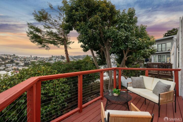 Property Photo:  3775 16th Street  CA 94114 
