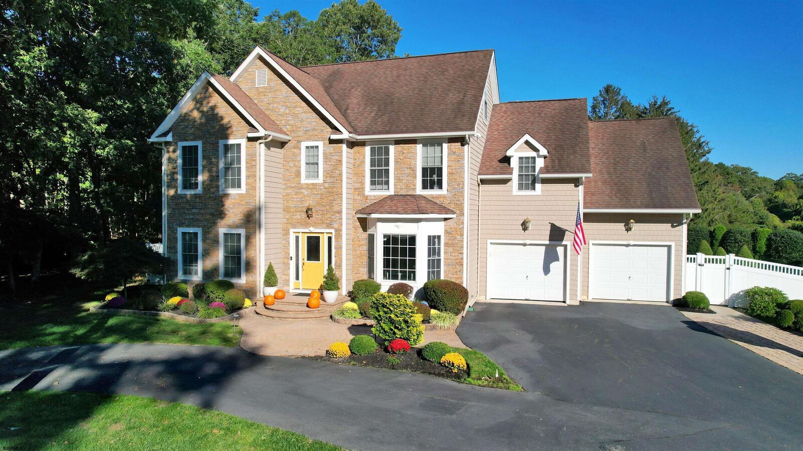 Property Photo: 243 Ivystone Ct NJ 08205