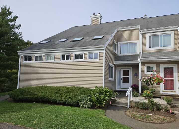 Property Photo:  47 Jerimoth Drive 47  CT 06405 