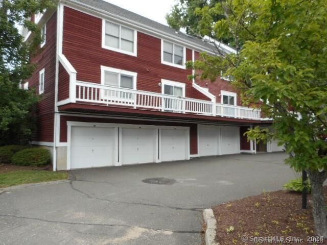 Property Photo:  7 Dean Street 304  CT 06810 