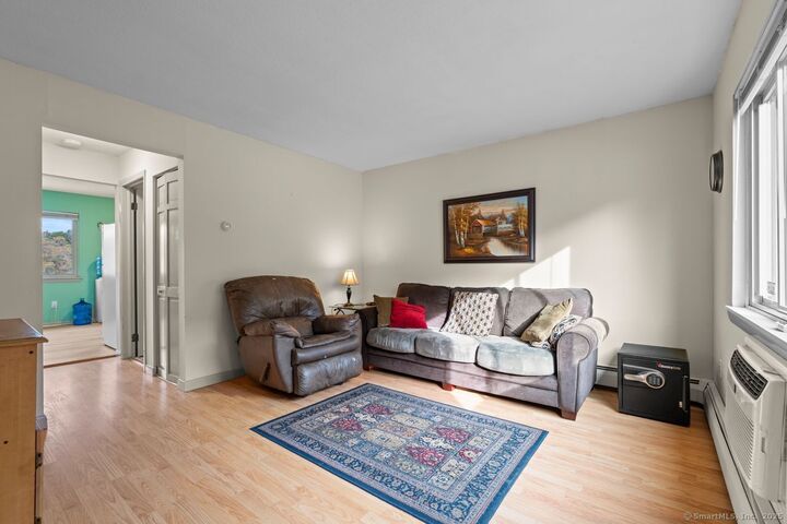 Property Photo:  218 Oakville Avenue Apt C  CT 06708