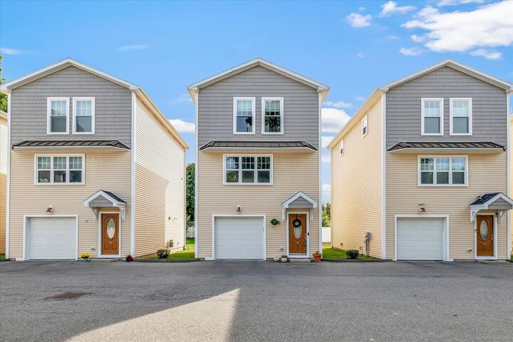 Property Photo:  164 Hamilton Avenue 4  CT 06615 