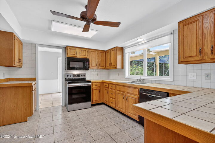 Property Photo:  630 NE Town Terrace  FL 34957 