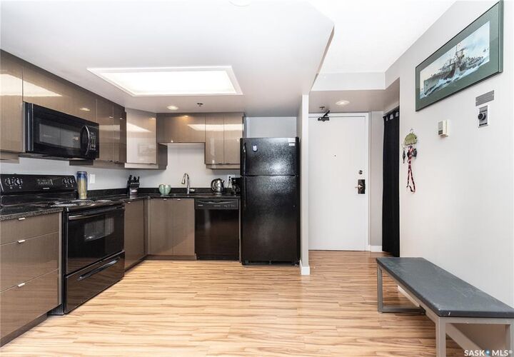Property Photo: 311 6th Avenue N 801 SK S7K 7A9