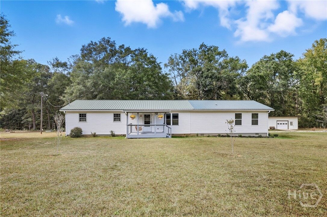 Property Photo:  260 Oak Circle  GA 30646