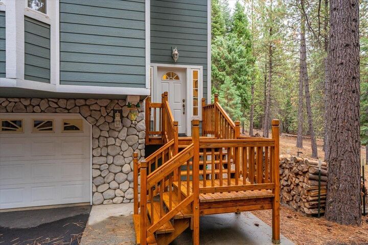 Property Photo:  105 Top Of The West Drive  CA 96020 