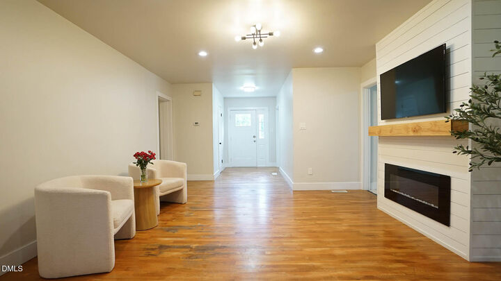 Property Photo: 604 S Chavis Street NC 27525