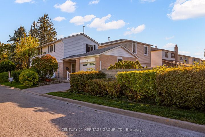 Property Photo: 729 Beman Drive ON L3Y 4Z3