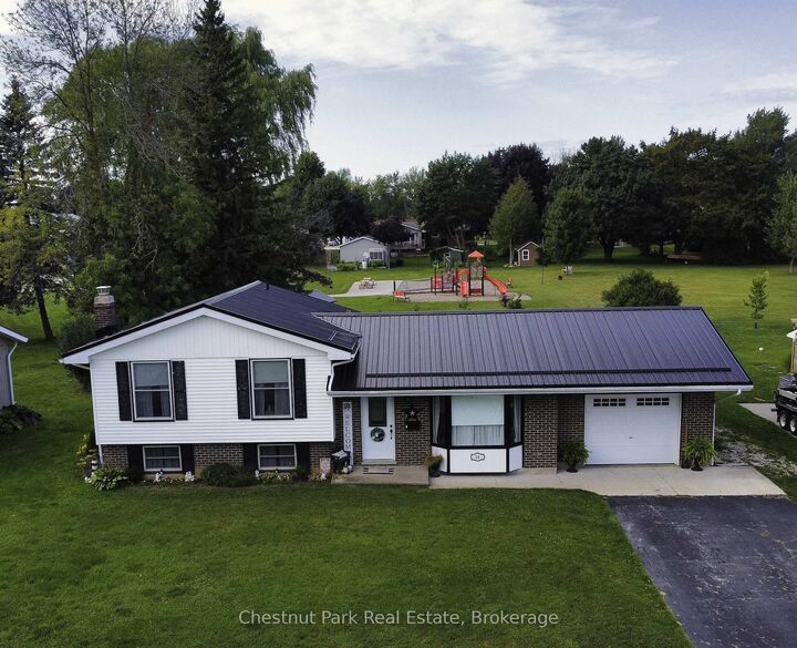 Property Photo: 14 Tower Road ON N0G 1L0
