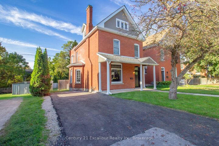 445 St David Street N  Centre Wellington ON N1M 2K3 photo