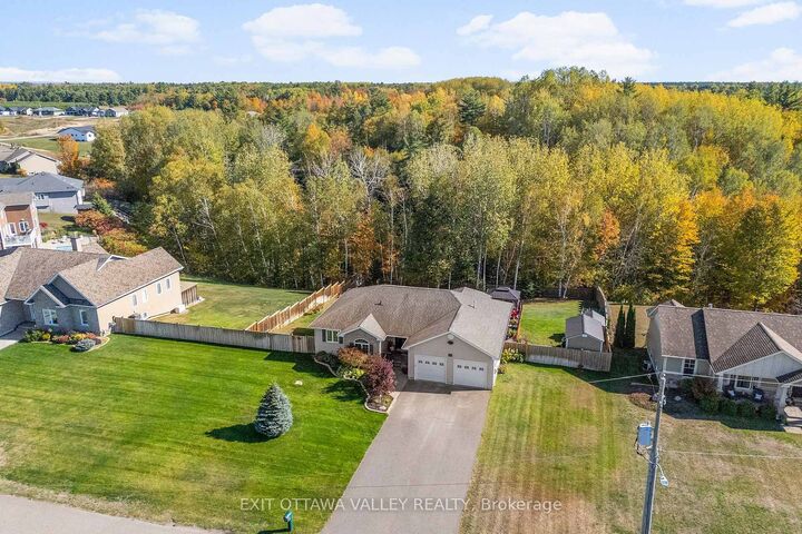 Property Photo:  1 Fern Gully Lane  ON K0J 1C0 