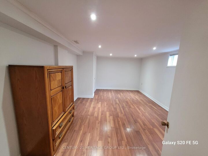 Property Photo: 26 Richardson Drive Basement ON L4G 1Z1