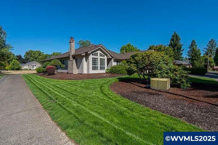 Property Photo: 6047 Hogan Dr N OR 97303